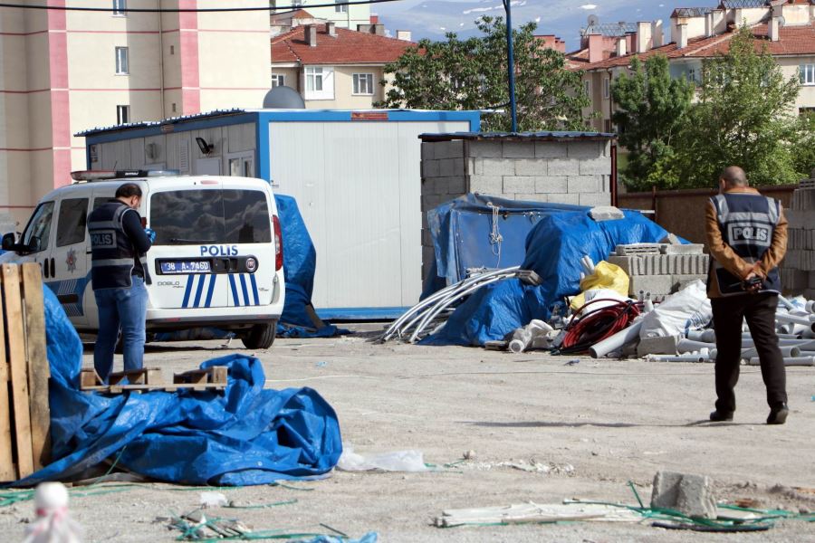 47 yaşındaki inşaat bekçisi, kulübesinde ölü bulundu