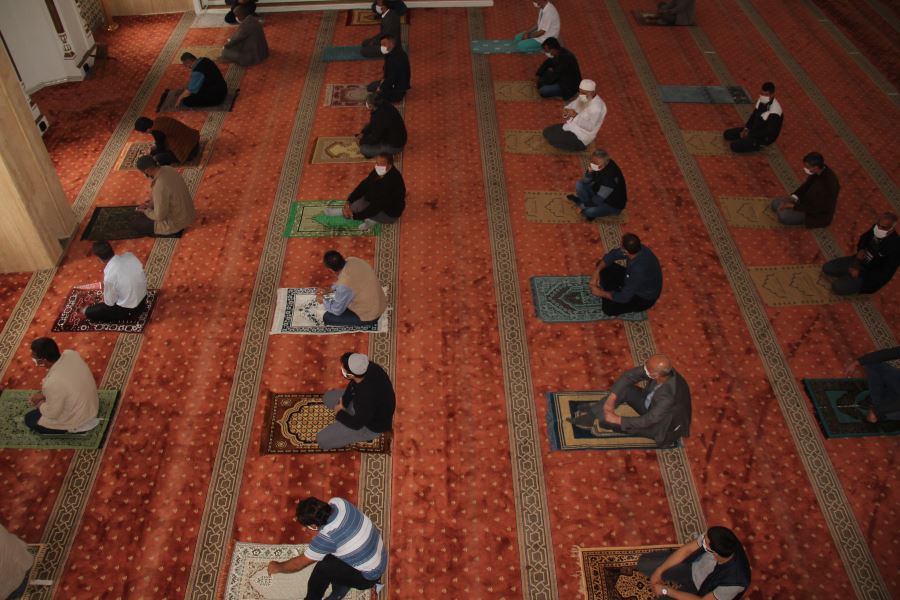 DEVELİ’DE CUMA SEVİNCİ