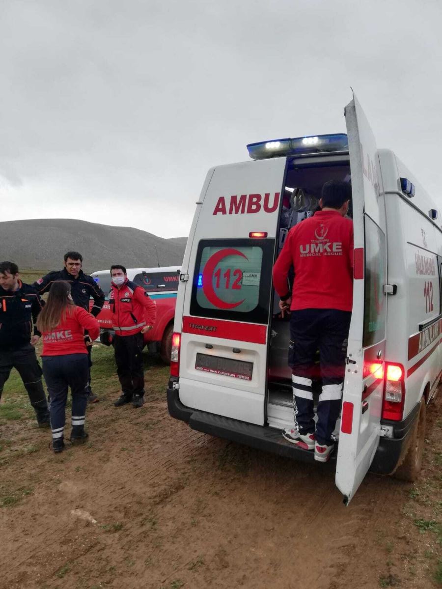 Mantar toplarken kayalıklardan düştü