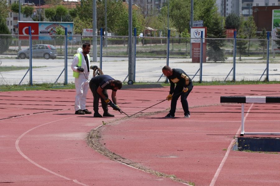  Gençlik ve Spor İl Müdürlüğü tesislerinde bakım çalışmaları sürüyor