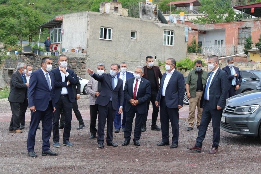 Mehmet Özhaseki Hacılar’da çalışmalar yaptı