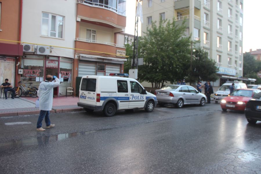 Tartıştığı eşini av tüfeğiyle vurdu