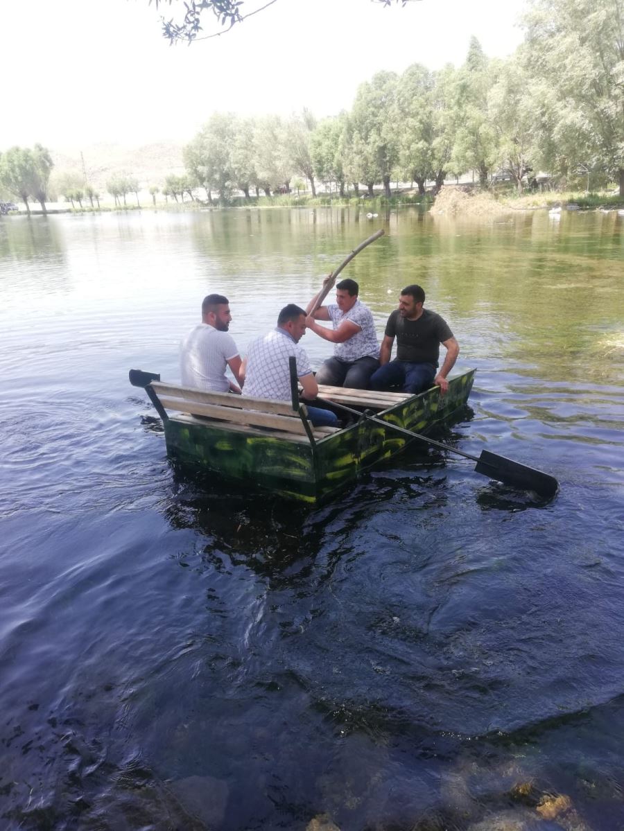 Her yer doldu taştı