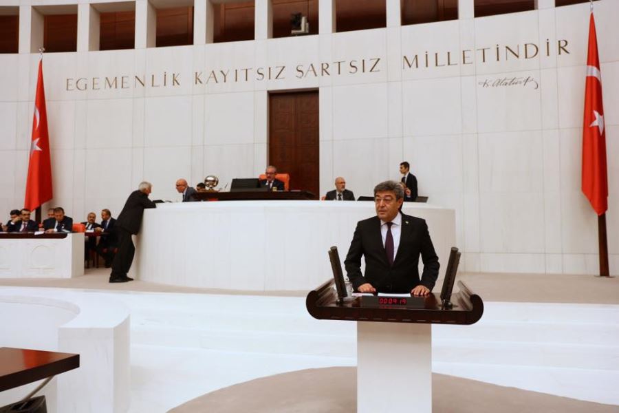 İŞSİZLİK FONU YANDAŞLARA, PATRONLARA DEĞİL, İŞSİZLERE KULLANILMALIDIR 