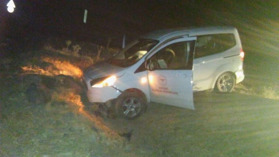 Filyasyon ekibi kaza yaptı, 2 sağlık memuru yaralandı