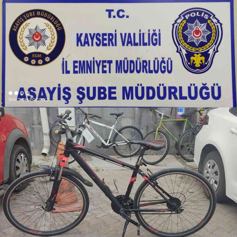 Polis; 5 olayın şüphelisi 3 kişiyi yakaladı
