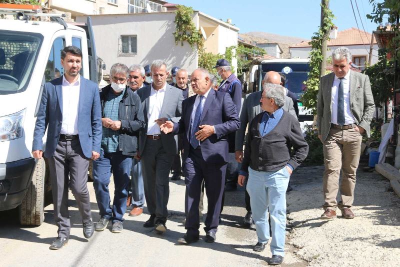 Başkan Öztürk meclis üyeleri ile belediye çalışmalarını inceledi
