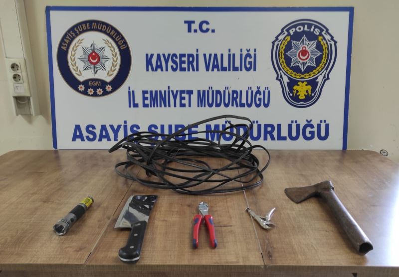 100 bin TL’lik kablo çalan şahıs yakalandı
