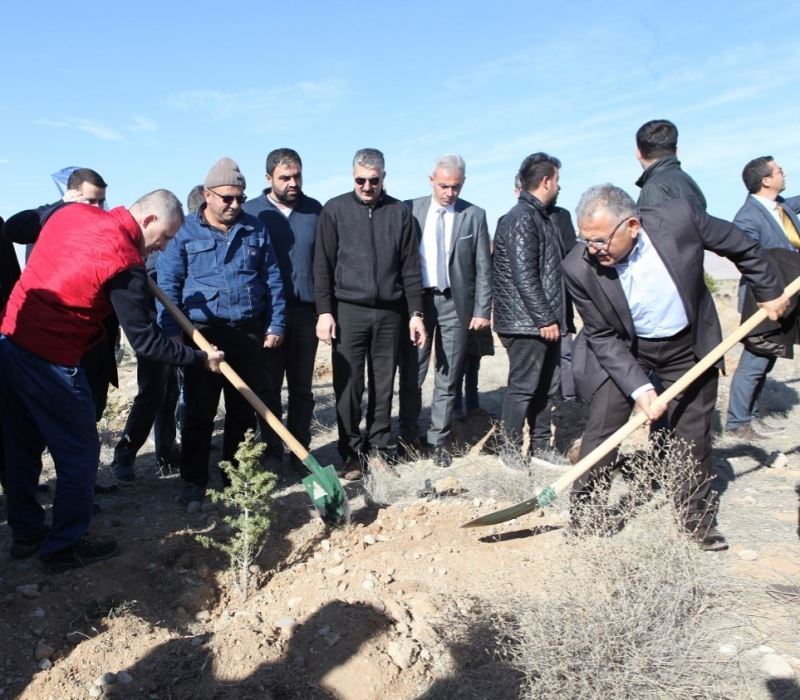 Kayseri Ulaşım A.Ş.’den 3 bin fidan
