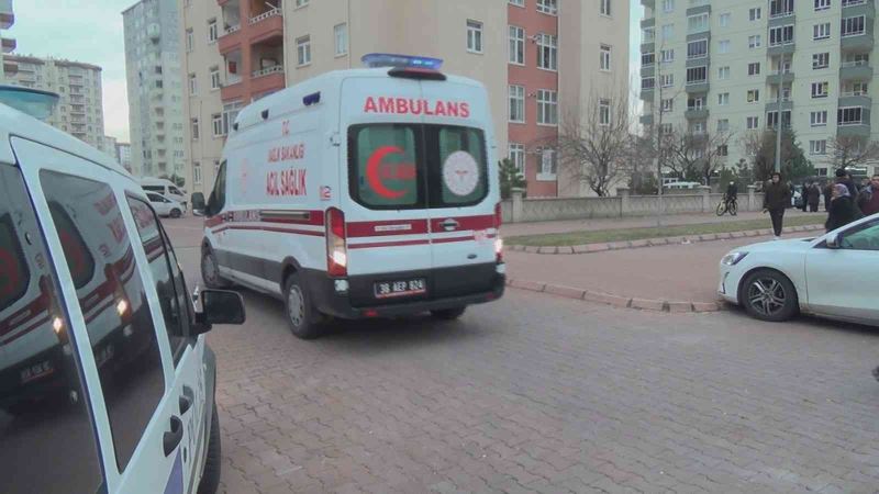 Kayseri’de 7. kattan düşen iki kuzen kız çocuğu hayatını kaybetti
