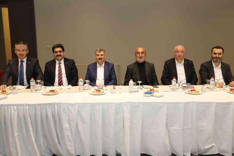Başkan Çopuroğlu, İç Anadolu İl Başkanları İstişare Toplantısın katıldı
