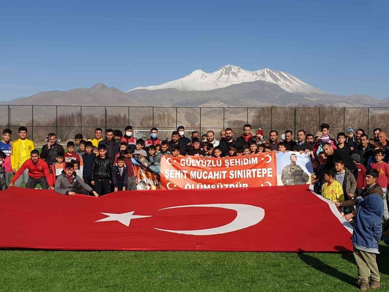 Şehit ailesi istedi Sindelhöyük’lü gençler stada koştu
