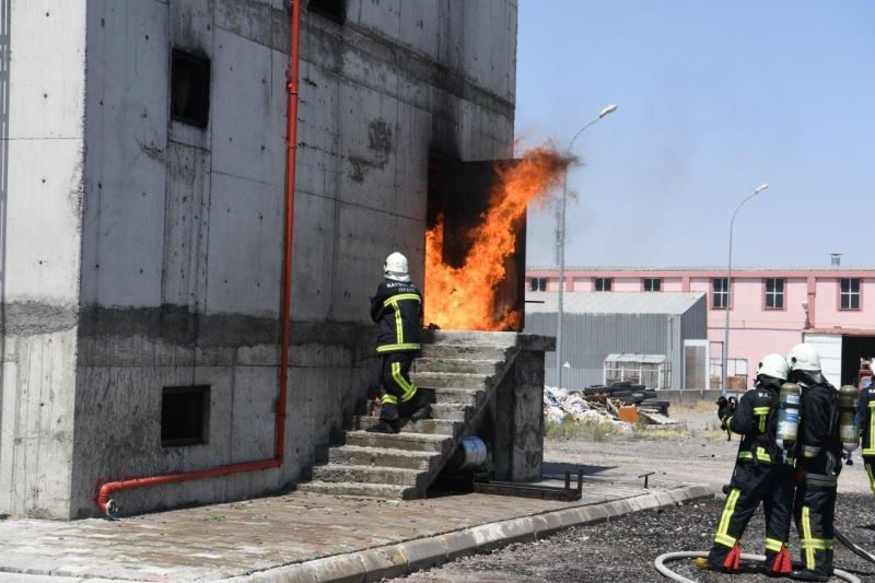 Kayseri OSB itfaiyesi her zaman hazır
