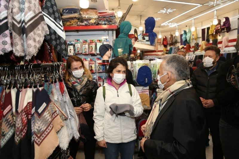 Başkan Büyükkılıç’tan esnaf ziyareti
