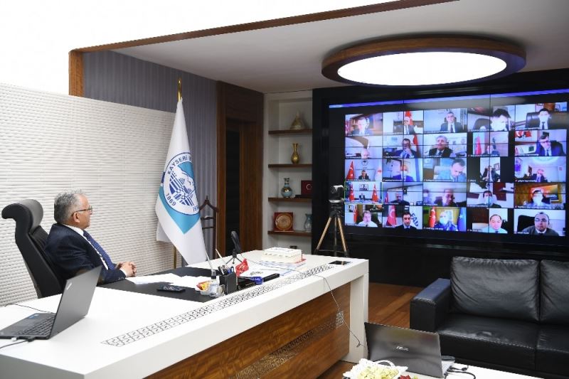 Başkan Büyükkılıç, İl Pandemi Kurulu Toplantısı’na katıldı
