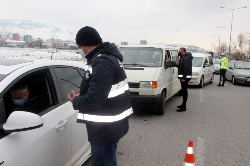 Kayseri polisinden Erciyes Huzur-3 Uygulaması
