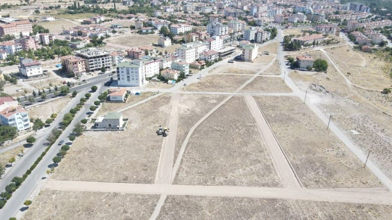 Develi Bahçelievler Mahallesinde yol çalışmaları devam ediyor
