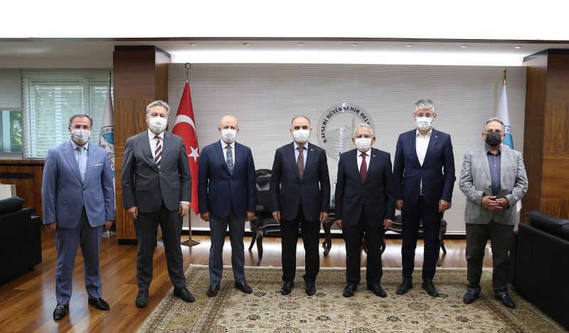 Büyükşehir’de büyük zirve
