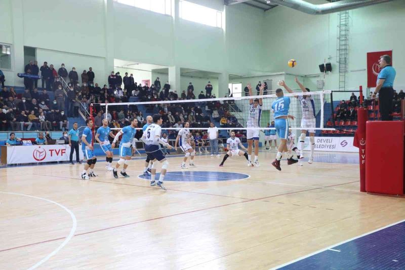 Develi Belediyespor liderliğe yükseldi

