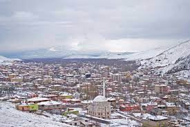Maden işçileri karda mahsur kaldı