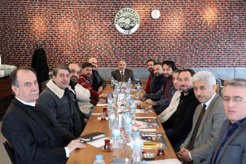 Başkan Yalçın’dan esnaf buluşmaları
