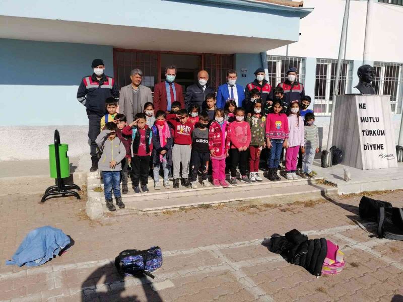Jandarmadan servis araçları denetimi
