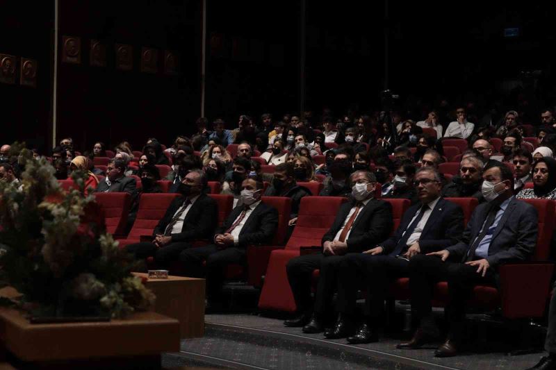 Proje yarışmasında dereceye giren öğrenciler ödüllendirildi
