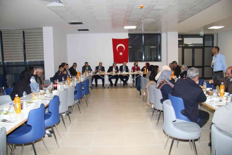 Bünyan protokolü şehit aileleri ile buluştu
