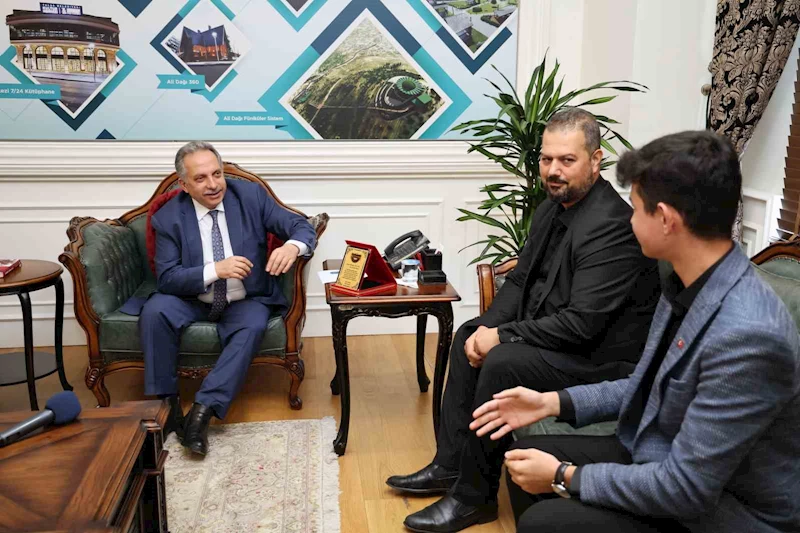 İşitme engellilerden Başkan Yalçın’a teşekkür
