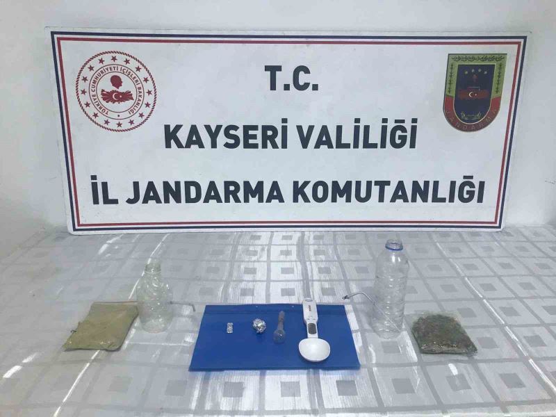 Jandarmadan uyuşturucu operasyonu
