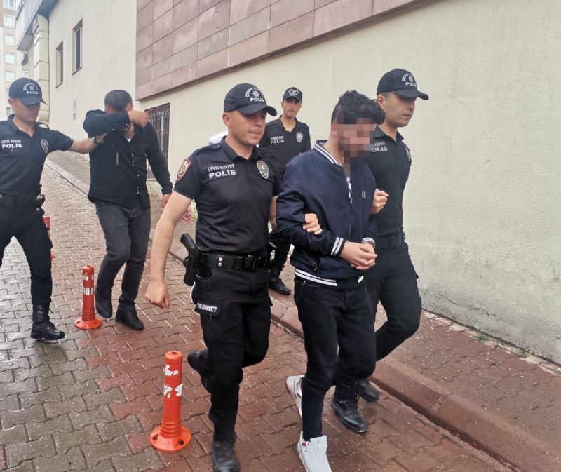 Uyuşturucu tacirleri tutuklandı
