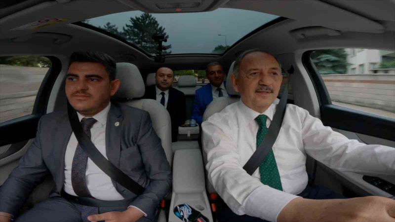 Bakan Özhaseki, Togg kullandı
