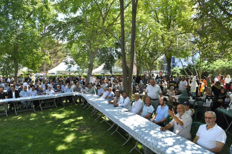 Büyükkılıç, İmam Hatipliler Derneği Aile Pikniği’ne Katıldı
