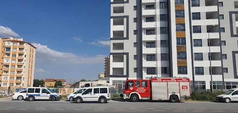 Asansör boşluğuna düşen işçi öldü
