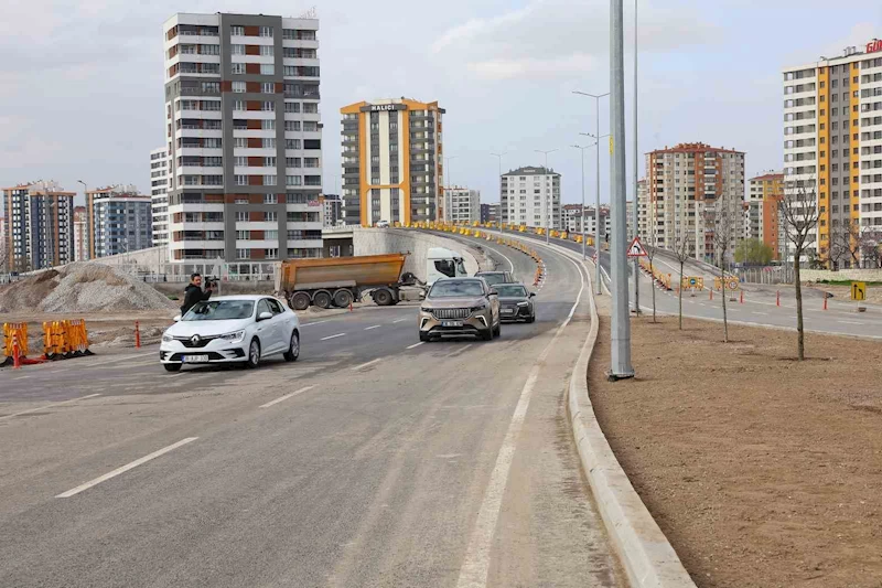 Başkan Büyükkılıç; 150 milyon TL’lik yolu TOGG ile deneyimledi

