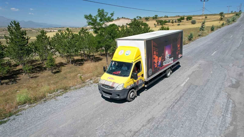 Talas’ın Gezici Kütüphanesi tam gaz
