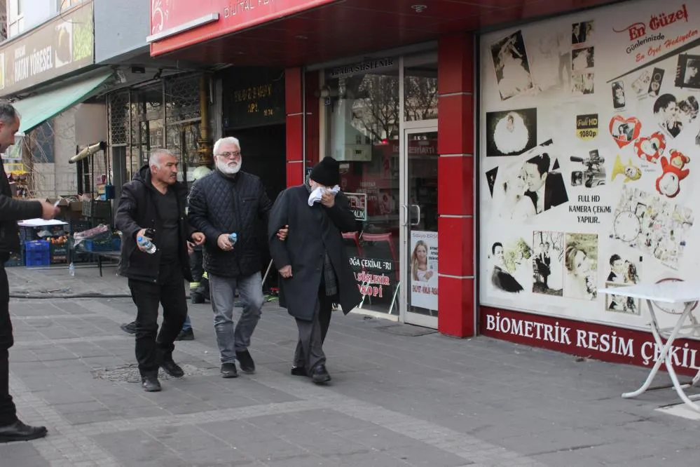 Kayseri’de 4 katlı binada çıkan yangından 11 kişi etkilendi