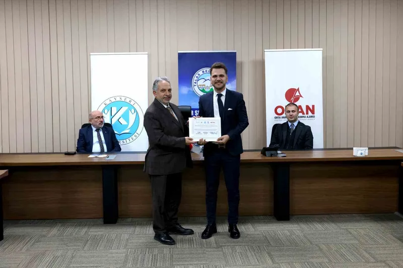 Dijital Görselleştirme ve Tasarım Araçları Eğitimi tamamlandı
