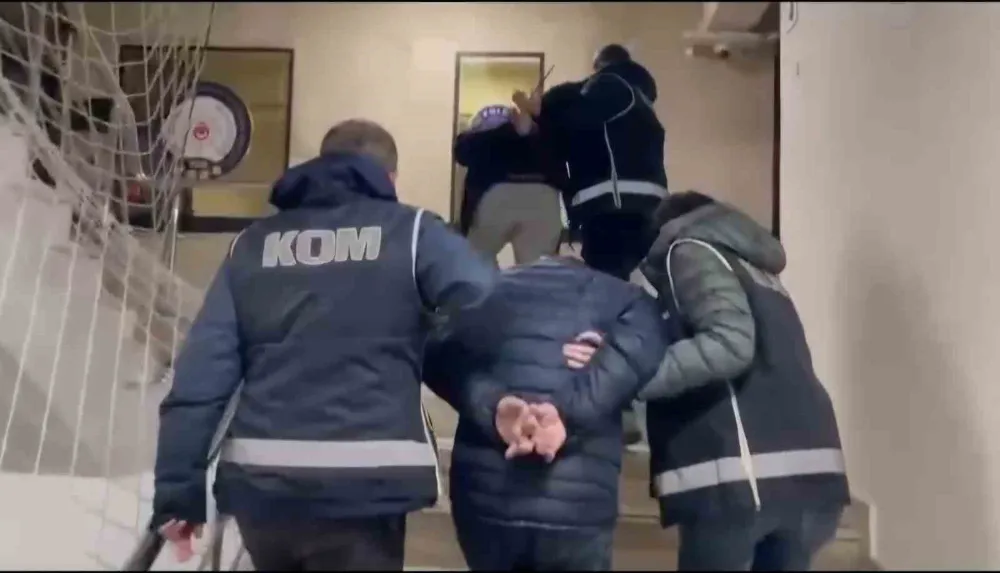 Kayseri’de 1 kişinin yaralandığı silahlı saldırı kamerada