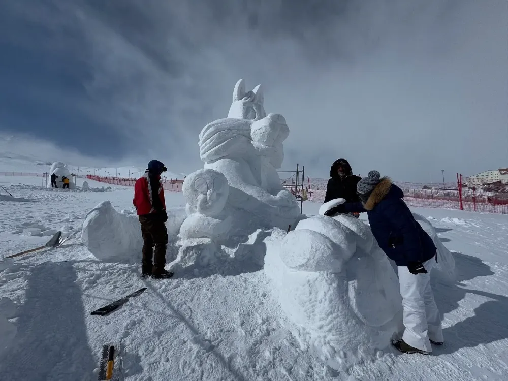 Erciyes’in karı sanat eserine dönüştü