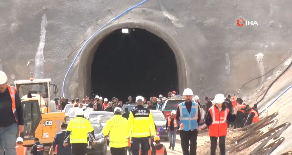 Hızlı tren şantiyesinde kaya düşmesi: 1 ölü, 1 yaralı