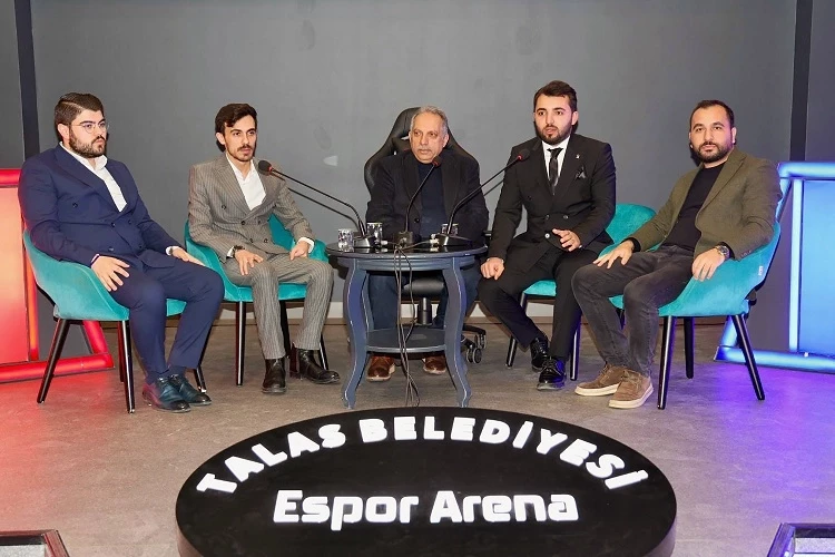 Mustafa Yalçın gençlerle E-spor