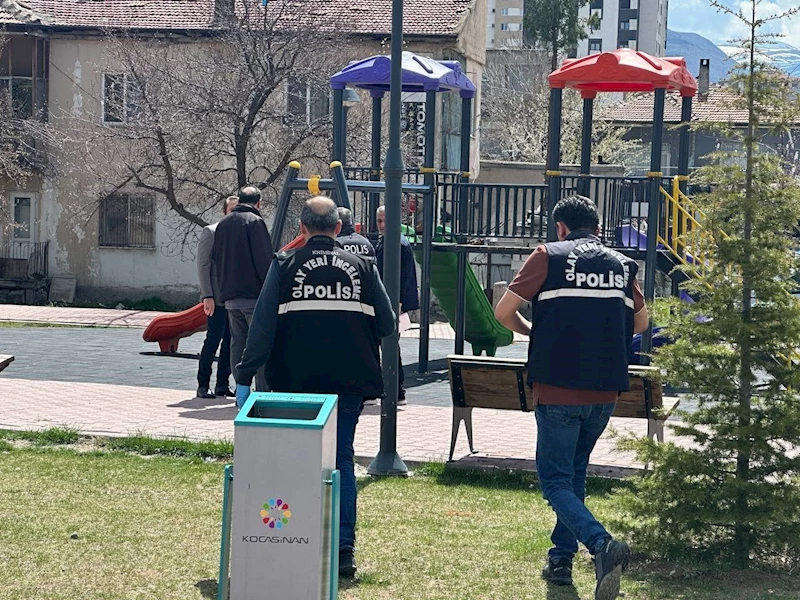 Çocuk parkında bıçaklı kavga: 1 ağır yaralı
