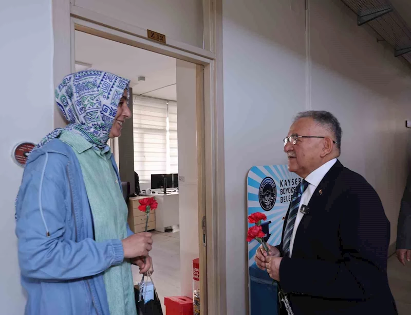 Başkan Büyükkılıç’tan Dünya Kadınlar Günü’ne ‘karanfilli’ kutlama
