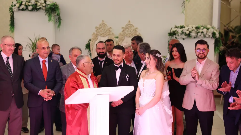 Gazeteci Davut Güleç’in oğlu MERT CAN VE BÜŞRA YAŞAMLARINI BİRLEŞTİRDİ