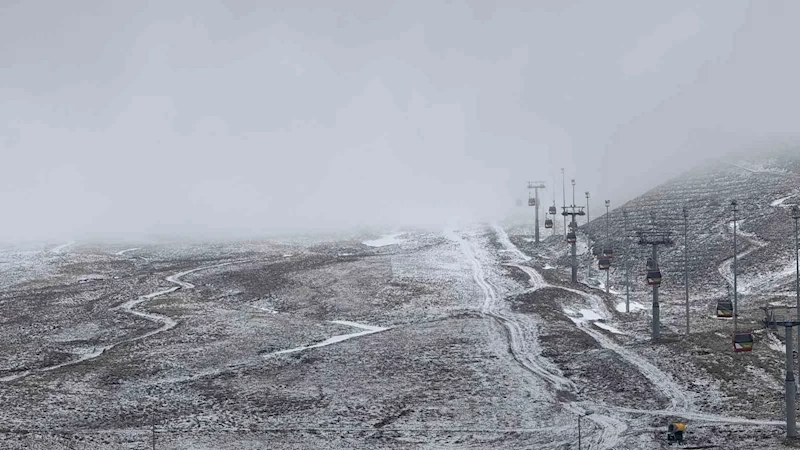Erciyes’te kar yağışı etkili oldu
