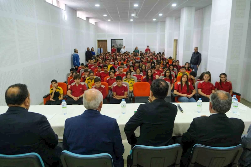 Başkanlar anlattı, öğrenciler dinledi
