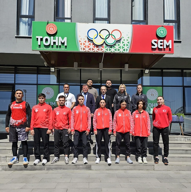 Türkiye Wushu Kung Fu Federasyonu Başkanı Akyüz, Kayseri’de sporcularla buluştu
