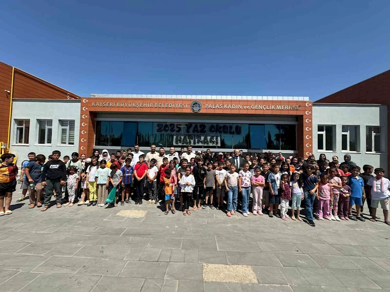 Kentin 6’ncı üniversitesi KAYMEK’ten sosyal yaşam merkezlerinde yaz dönemi kapanış programı