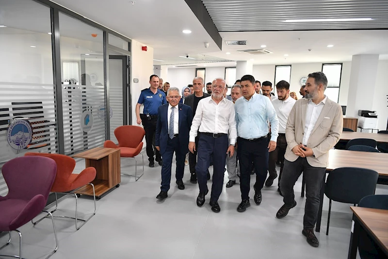 Büyükşehir’in 110 milyon TL’lik Talas Mevlana Sosyal Yaşam Merkezi tanıtıldı
